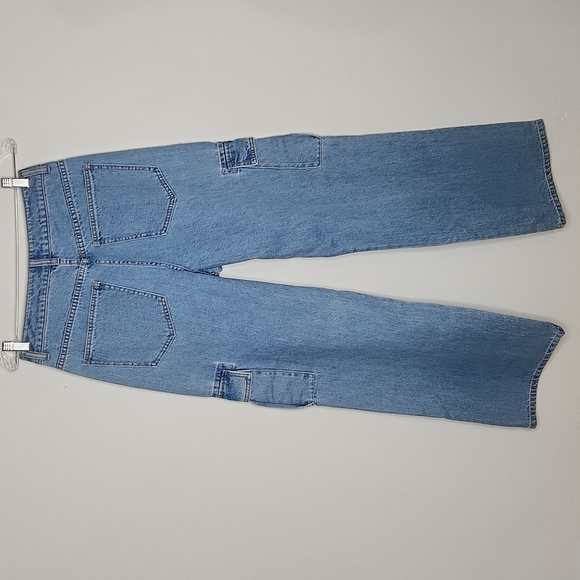 Forever 21 Wide-Leg Cargo Jeans - Picture 6 of 12